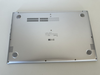 Used Asus Vivobook K513EA. 2.5 Tb, Oled 15.6", Intel i5, Harman/kardon.