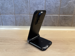 Used. Wireless charger for iPhone, Apple Watch, Airpods and more
