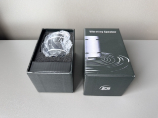 Bluetooth vibrācijas skaļrunis ADiN 26W ar tālvadības pulti, FM radio un atmiņas kartes atbalstu.